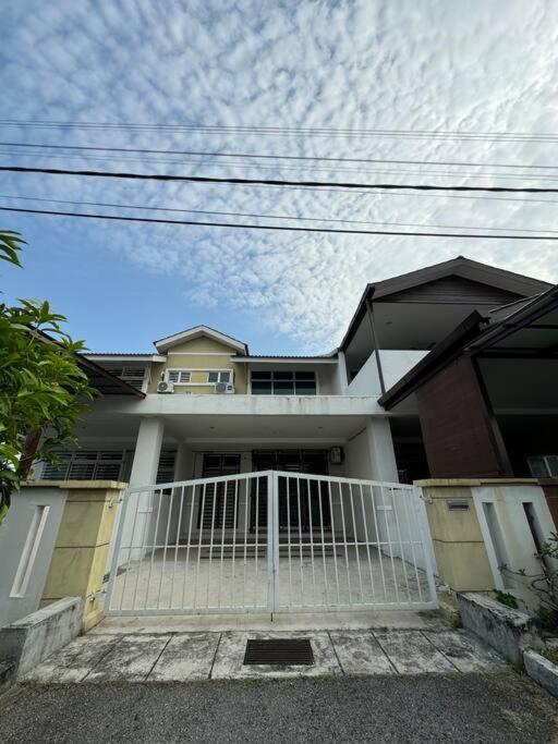 Homestay Bagan Serai Buitenkant foto